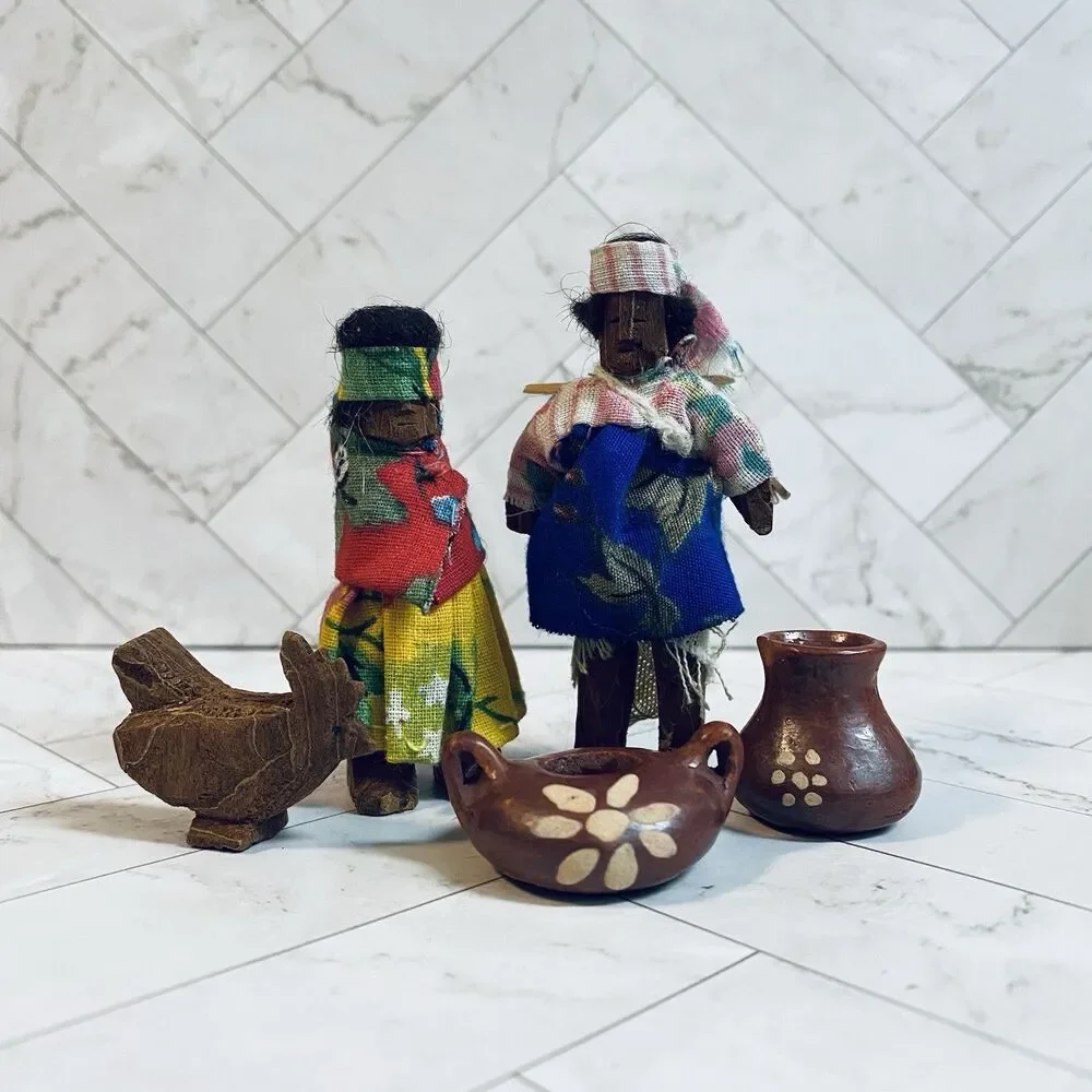 Vintage Tarahamura Carved Bark Mexican Primative Folk Art Dolls Set